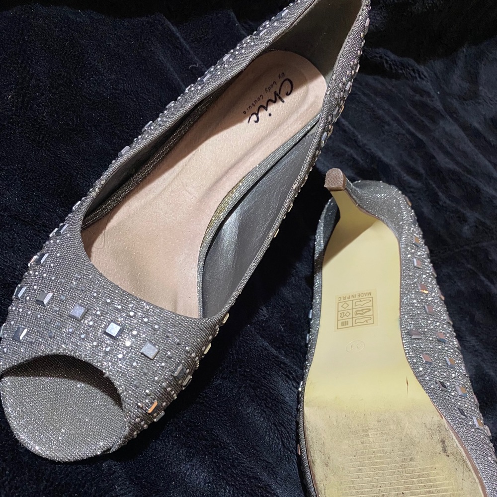 Shoes - Picture 3 of 3